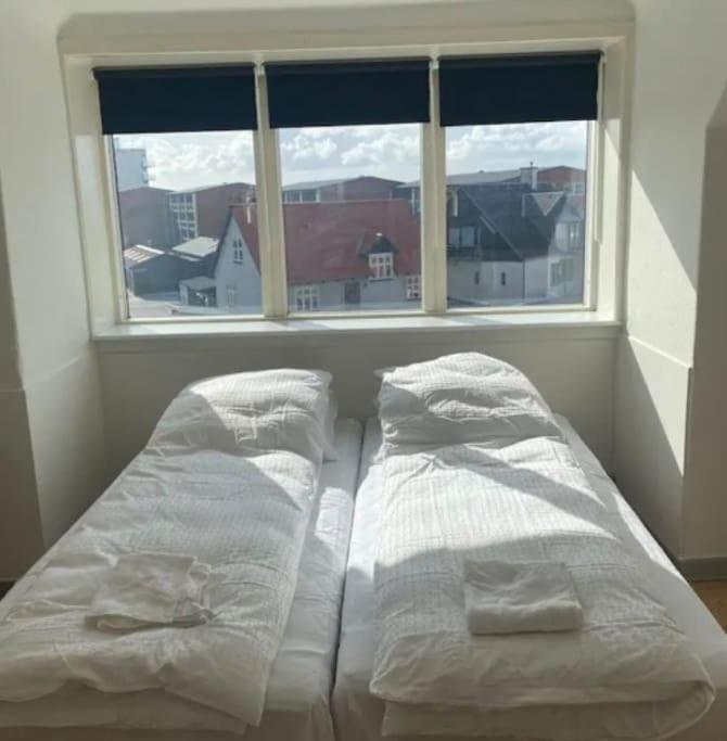 3 Vaerelses Lejlighed Taet Faergen Hirtshals Buitenkant foto